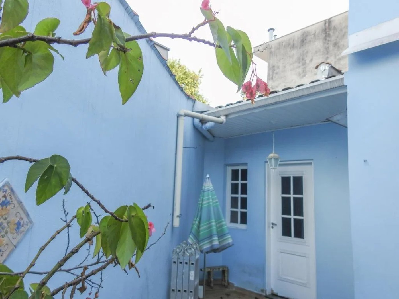 Casa Térrea à venda com 4 quartos, sendo 2 suítes,  em Jardim das Bandeiras, São Paulo, SP