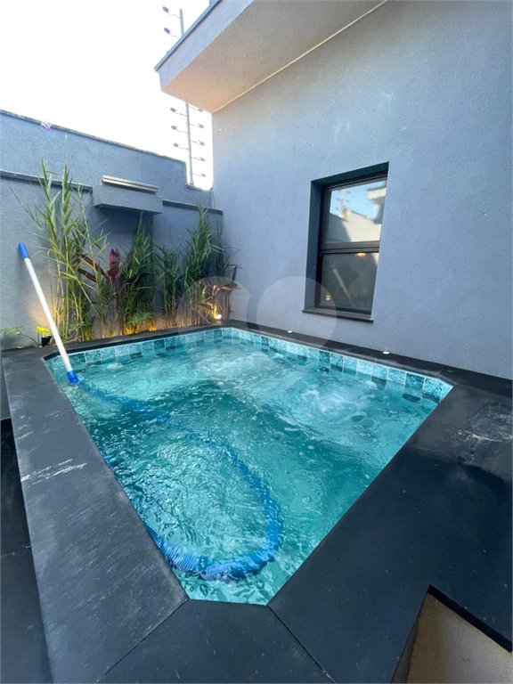 Casa à venda com 3 quartos, sendo 2 suítes,  no condomínio Residencial Jardim, Sorocaba - SP