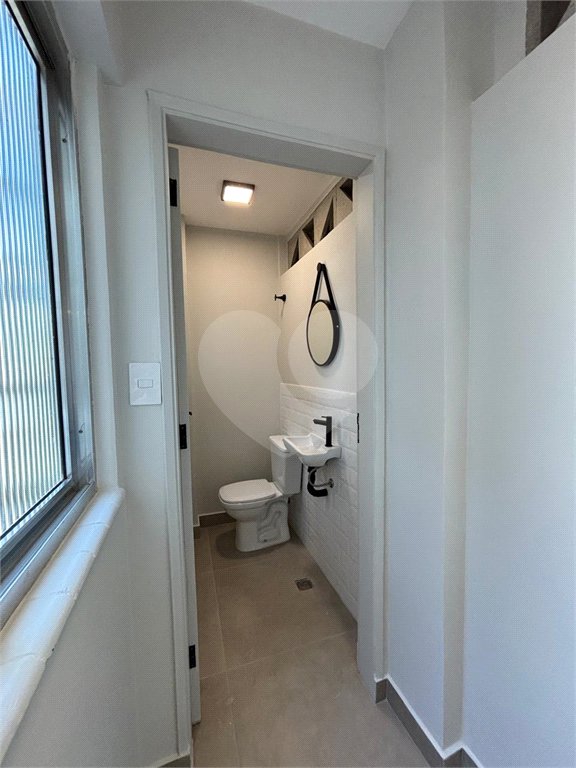 Apartamento à venda com 3 quartos, sendo 1 suíte, em Pinheiros, São Paulo, SP