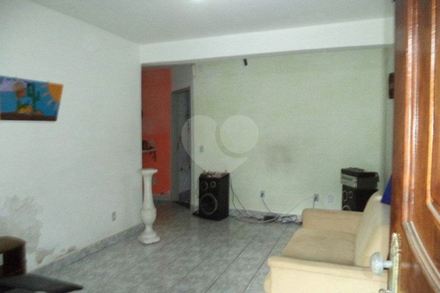 Sobrado à venda com 3 quartos, sendo 1 suíte, em Tremembé, São Paulo, SP