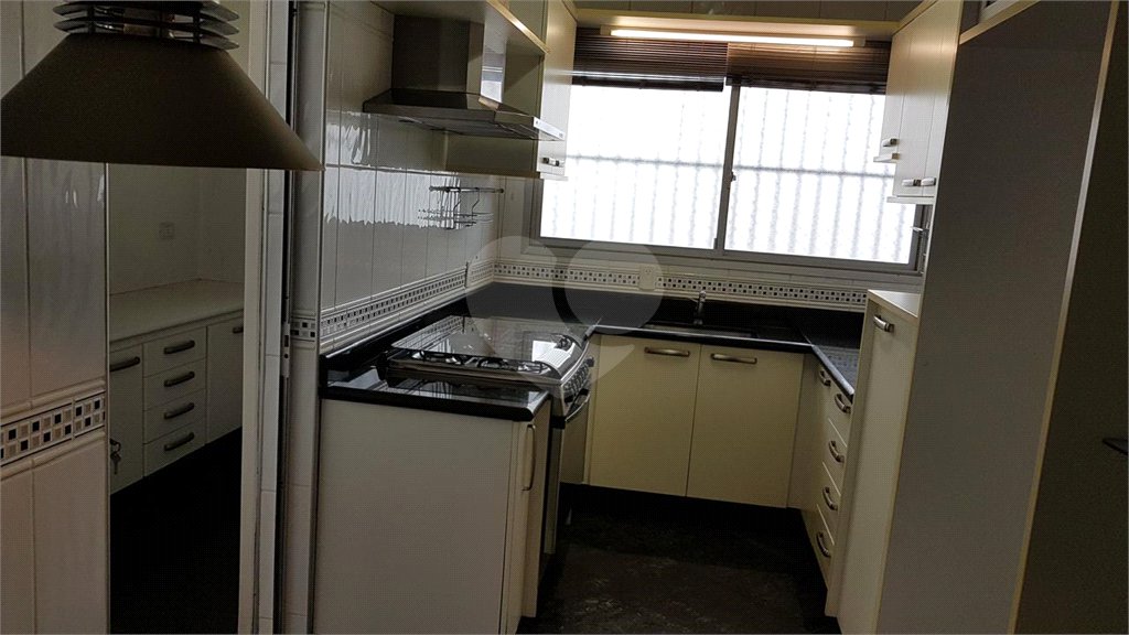 Apartamento à venda com 3 quartos, sendo 1 suíte, em Alto da Lapa, São Paulo, SP