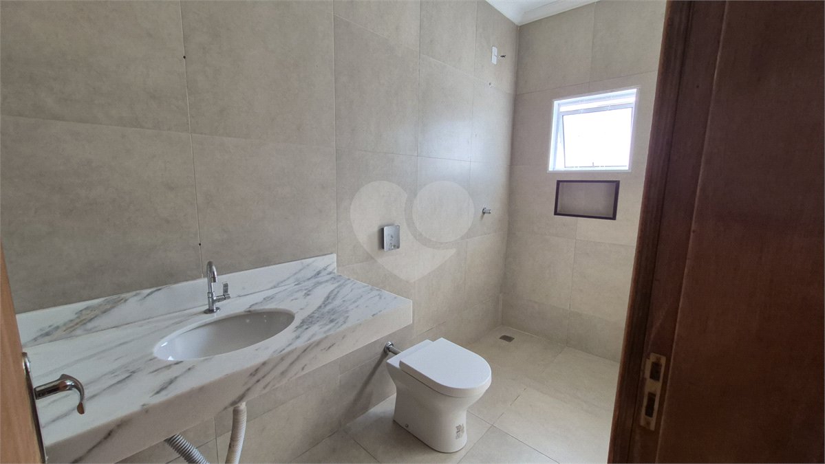 Casa à venda com 1 quarto, sendo 2 suítes, em Vila Nastri, Itapetininga, SP