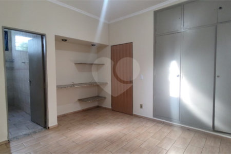 Casa à venda com 3 quartos, sendo 1 suíte, em Vila Monte Alegre, Ribeirão Preto, SP