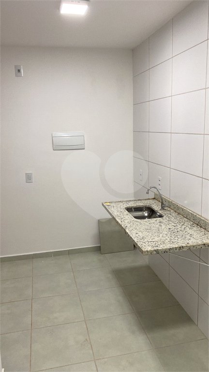 Apartamento à venda com 2 quartos, sendo 1 suíte,  em Jardim dos Manacás, Araraquara, SP