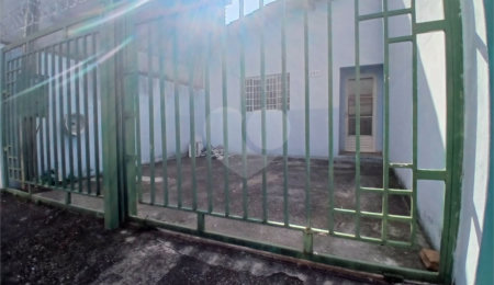 Casa à venda com 2 quartos em Jardim das Palmeiras, Atibaia, SP