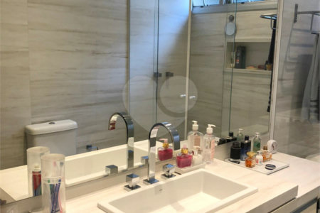 Apartamento à venda com 4 quartos, sendo 3 suítes, em Alto da Boa Vista, São Paulo, SP