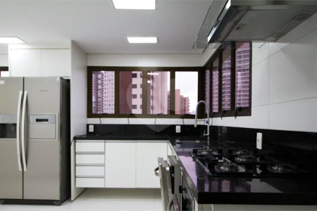 Apartamento à venda com 3 suítes em Jardim Vila Mariana, São Paulo, SP