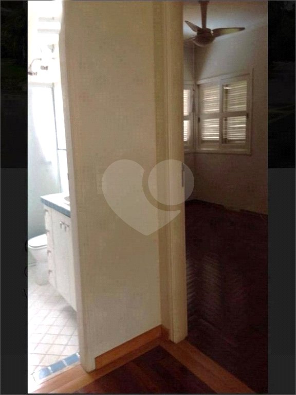 Casa à venda com 4 quartos, sendo 2 suítes, no condomínio Bosque de Grevilea, Vinhedo - SP