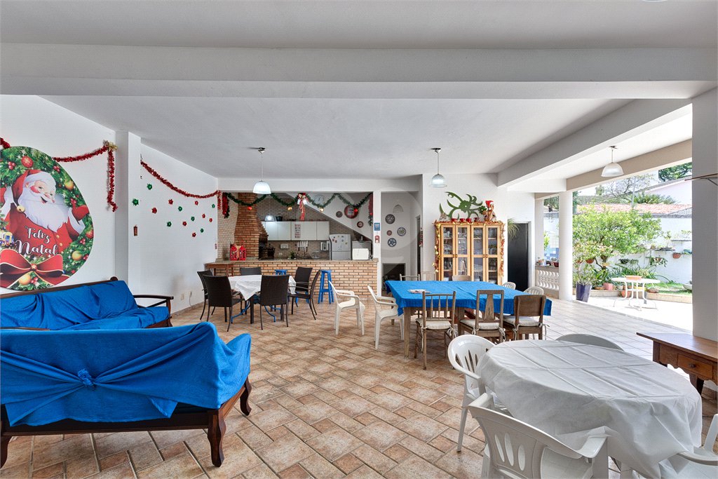 Casa à venda com 5 quartos, sendo 4 suítes, em Alto da Boa Vista, São Paulo, SP