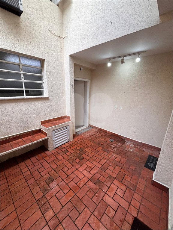 Casa de Vila à venda com 3 quartos, sendo 1 suíte, em Vila Cordeiro, São Paulo, SP