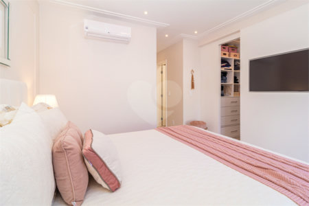 Casa à venda com 4 quartos, sendo 3 suítes, no condomínio Palm Hill North, São Paulo - SP