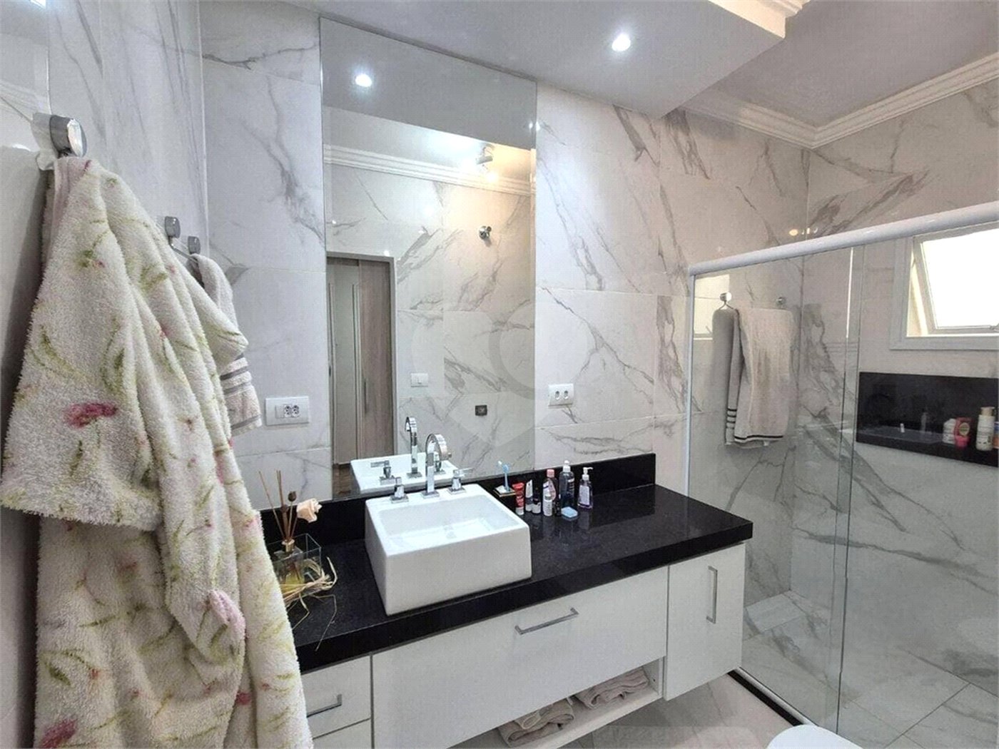 Casa à venda com 3 quartos, sendo 1 suíte,  em Vila Augusta, Sorocaba, SP