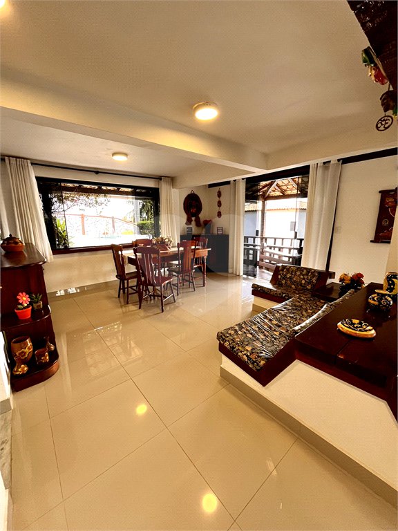 Casa à venda com 6 quartos, sendo 5 suítes,  em Alto de Búzios, Armação dos Búzios, RJ