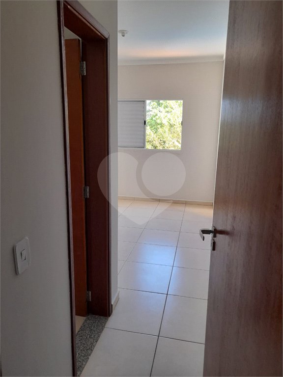 Sobrado à venda com 2 suítes em Jardim Nely, Indaiatuba, SP