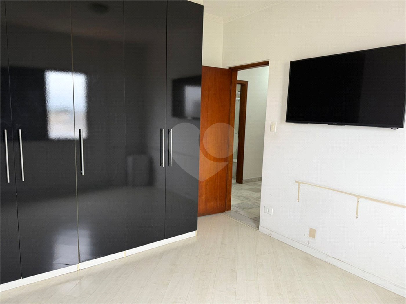 Apartamento à venda com 3 quartos, sendo 1 suíte, no Centro, Suzano, SP