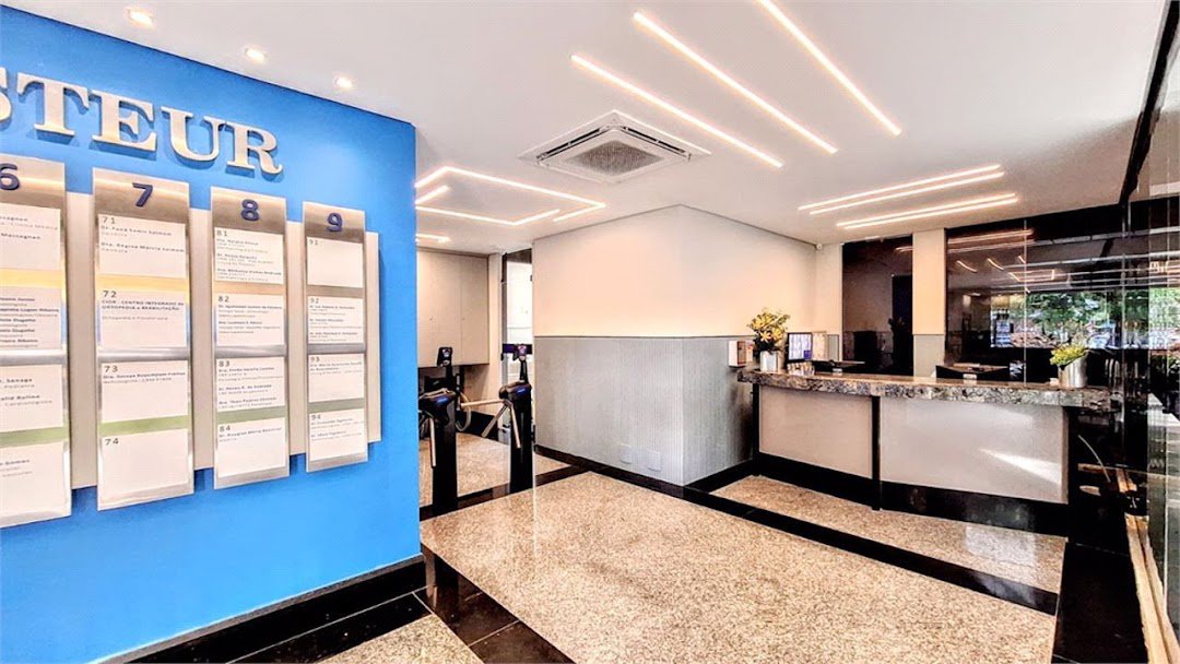 Sala Comercial à Venda na Encruzilhada – 100 M² – Santos/Sp