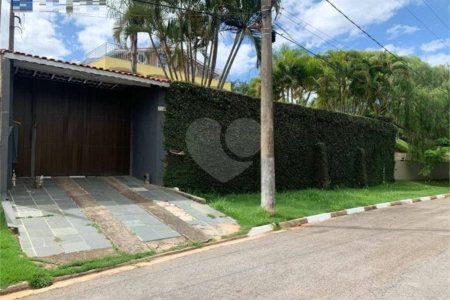 Casa à venda com 3 quartos no condomínio Recanto Florido, Vinhedo - SP