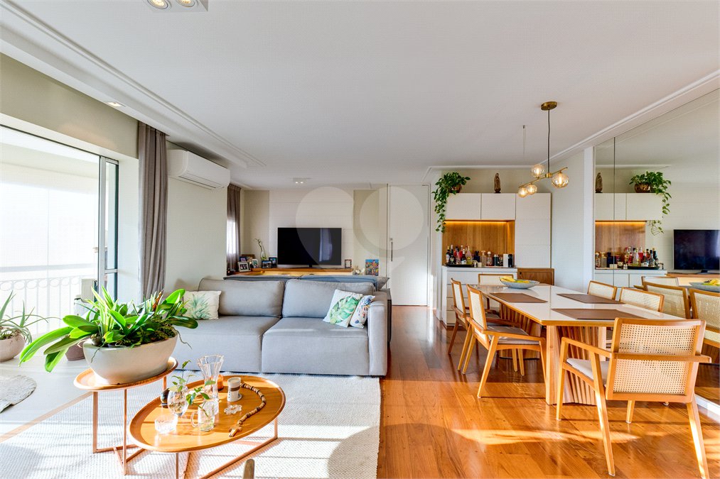 Apartamento à venda com 3 quartos, sendo 2 suítes,  em Jardim Marajoara, São Paulo, SP