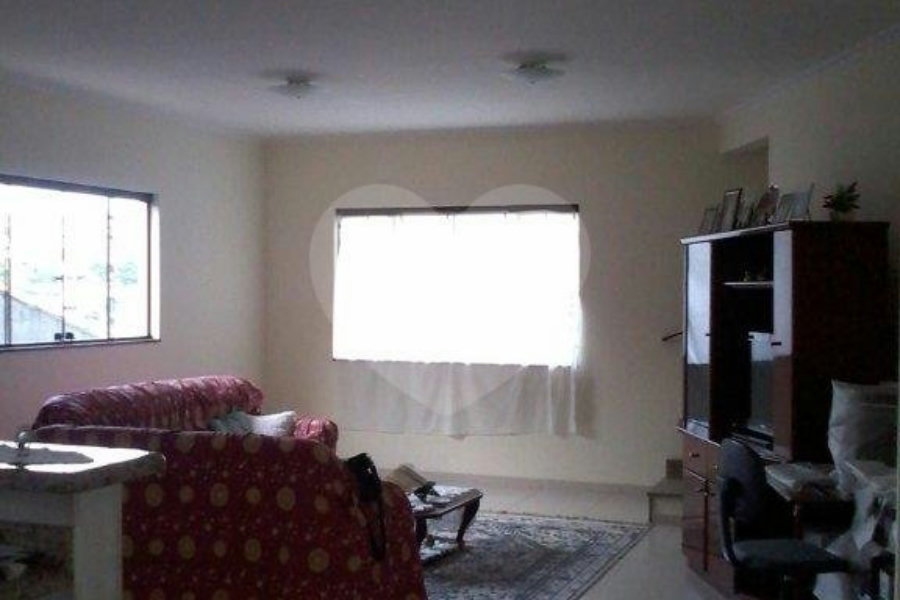 Casa à venda com 2 quartos, sendo 1 suíte,  em Jardim City, Guarulhos, SP