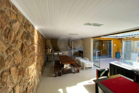 Casa em condomínio à venda com 5 quartos, sendo 4 suítes, em Praia Rasa, Armação dos Búzios, RJ
