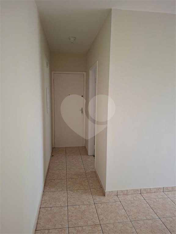 Apartamento à venda com 2 quartos em Parque Maria Domitila, São Paulo, SP