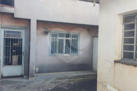 Sobrado à venda com 3 quartos, sendo 2 suítes,  em Vila Pires, Santo André, SP