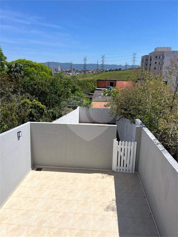 Sobrado à venda com 3 quartos, sendo 1 suíte, em Conjunto Habitacional Brás Cubas, Mogi das Cruzes, SP