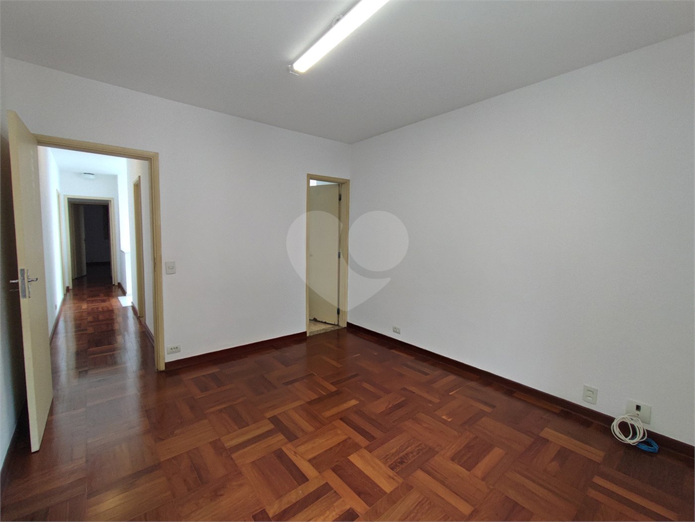 Casa para alugar com 4 quartos, sendo 2 suítes, no condomínio Comendador Elias Zarzur, São Paulo - SP