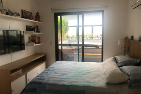 Apartamento à venda com 3 quartos, sendo 2 suítes, em Vila Nova Conceição, São Paulo, SP