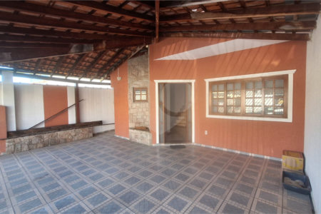 Casa à venda com 3 quartos, sendo 1 suíte, em Jardim Itanguá, Sorocaba, SP
