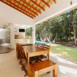 Casa à venda com 5 quartos, sendo 4 suítes, no condomínio Figueira Garden, Atibaia - SP