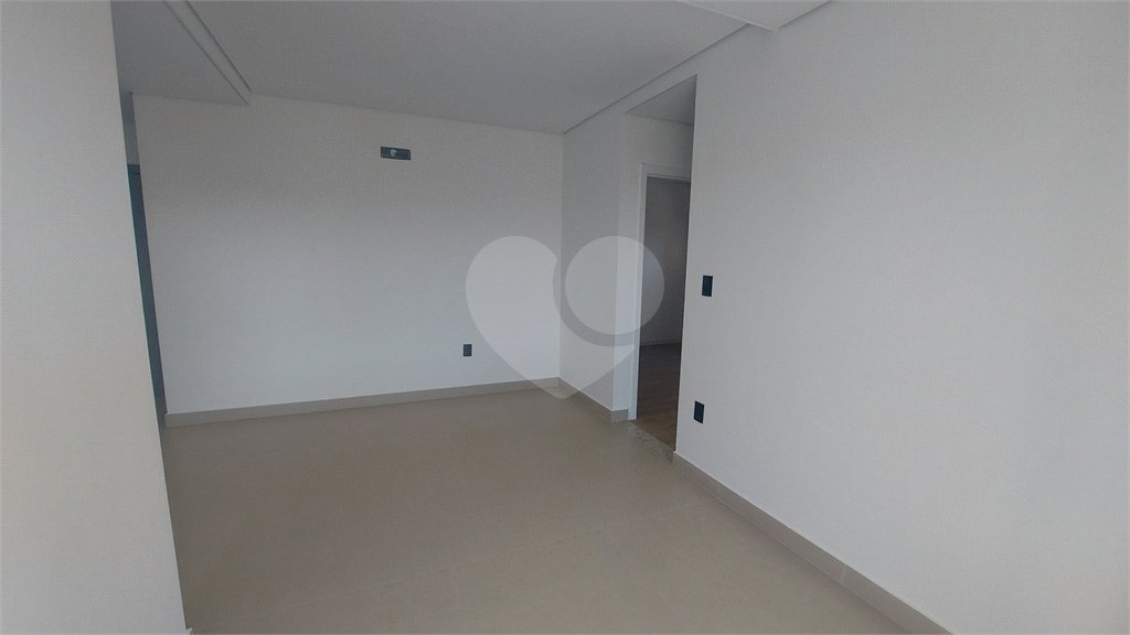 Apartamento à venda com 3 quartos, sendo 1 suíte, em Jardim Refúgio, Sorocaba, SP