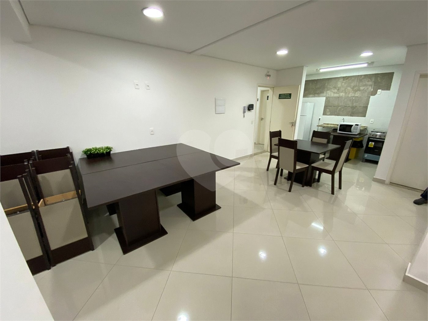 Apartamento à venda com 2 quartos, sendo 1 suíte, em Parque Residencial Nove de Julho, Jundiaí, SP