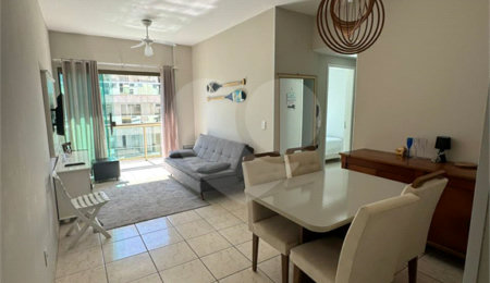Apartamento à venda com 3 quartos, sendo 1 suíte, no Centro, Cabo Frio, RJ