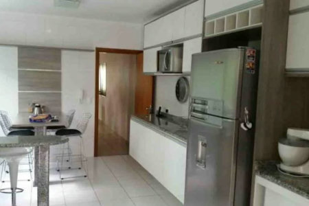 Casa à venda com 3 suítes em Vila Sônia, São Paulo, SP