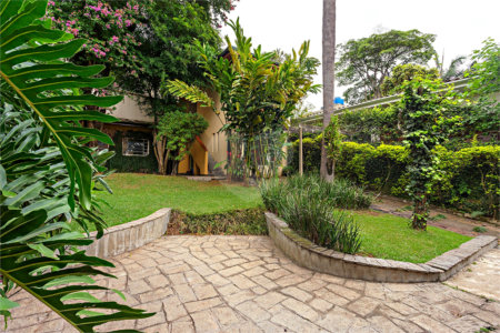 Sobrado à venda com 3 quartos em Jardim Petrópolis, São Paulo, SP
