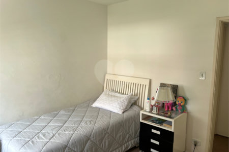 Apartamento à venda com 3 quartos, sendo 1 suíte,  em Itaim Bibi, São Paulo, SP