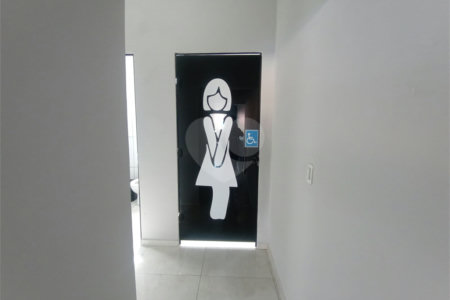 Salão Comercial para alugar em Vila Nastri, Itapetininga, SP