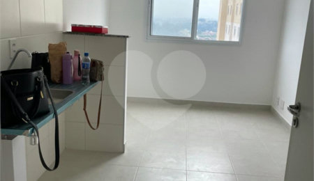Apartamento à venda com 2 quartos em Cidade Tiradentes, São Paulo, SP