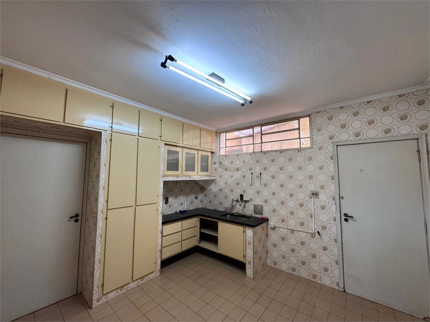 Sobrado à venda com 4 quartos, sendo 3 suítes, em Jardim América, Ribeirão Preto, SP