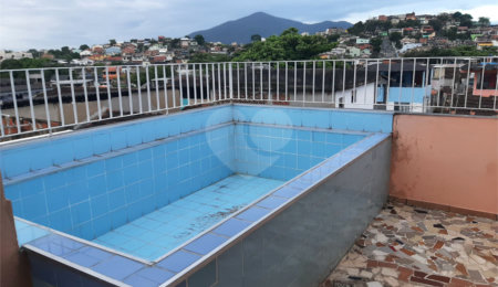 Casa à venda com 3 quartos em Campo Grande, Rio de Janeiro, RJ