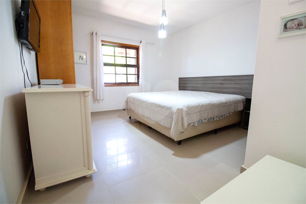 Chácara à venda com 4 quartos, sendo 1 suíte, em Saboó, São Roque, SP