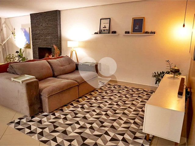 Casa à venda com 3 suítes em Caraguatá, Mairiporã, SP