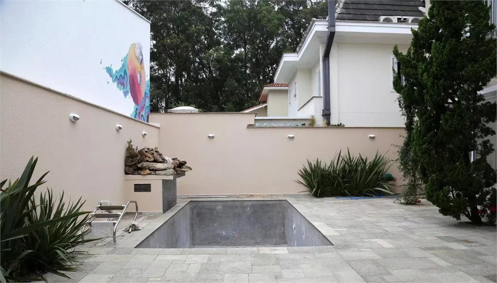 Casa à venda com 4 suítes no condomínio Residencial Morumbi, São Paulo - SP
