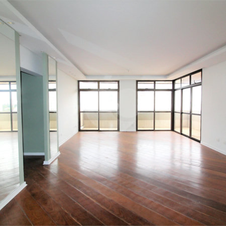 Apartamento à venda com 4 quartos, sendo 3 suítes, em Santo Amaro, São Paulo, SP