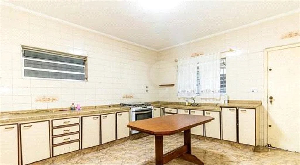 Sobrado à venda com 3 quartos, sendo 1 suíte,  em Vila Gustavo, São Paulo, SP
