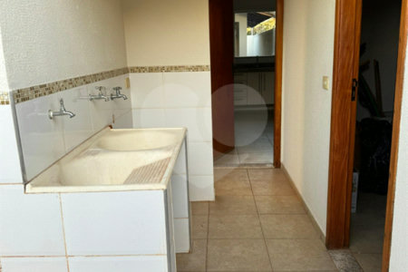 Casa à venda com 3 quartos, sendo 1 suíte, em Ipê, Três Lagoas, MS