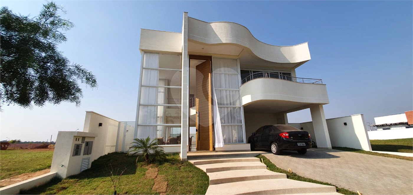 Casa à venda com 3 quartos, sendo 2 suítes, no condomínio Alphaville Nova Esplanada 4, Votorantim - SP