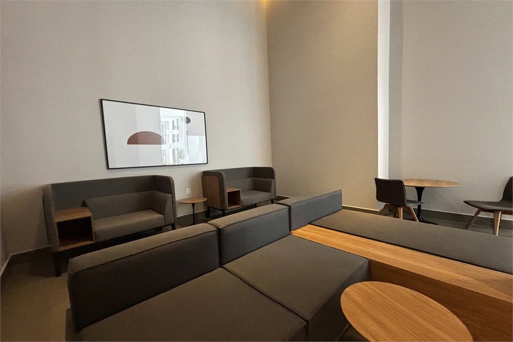 Apartamento à venda com 3 suítes em Vila Romana, São Paulo, SP