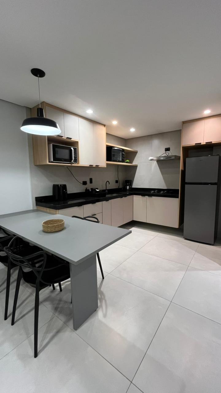 Apartamento à venda com 1 suíte em Caiçara, Praia Grande, SP
